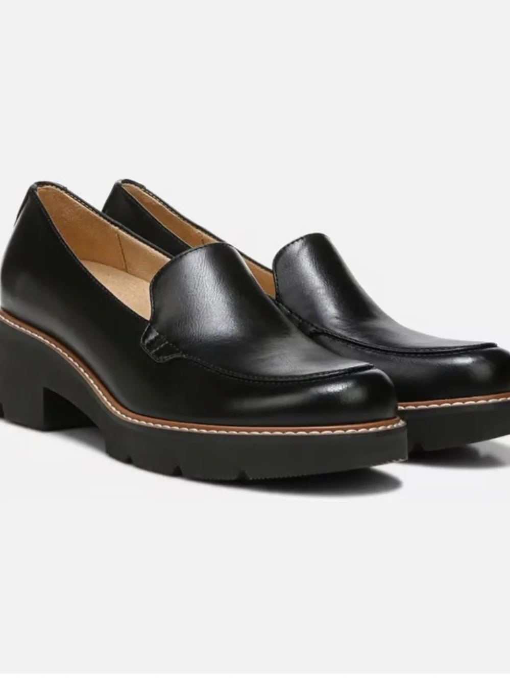 Naturalizer Cabaret Black Leather Slip-On Loafers with Contrast Welt, size 6